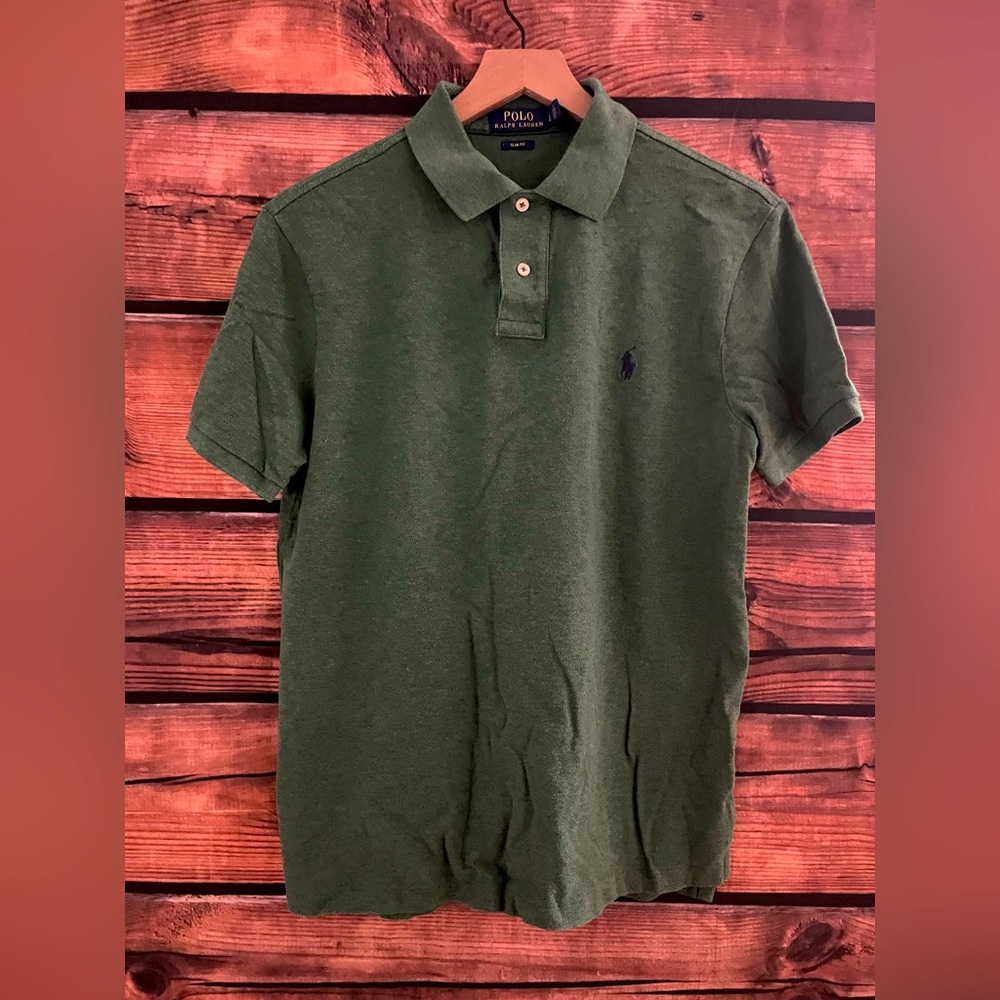 Ralph Lauren Polo
Green with purple logo
Size L custom fit